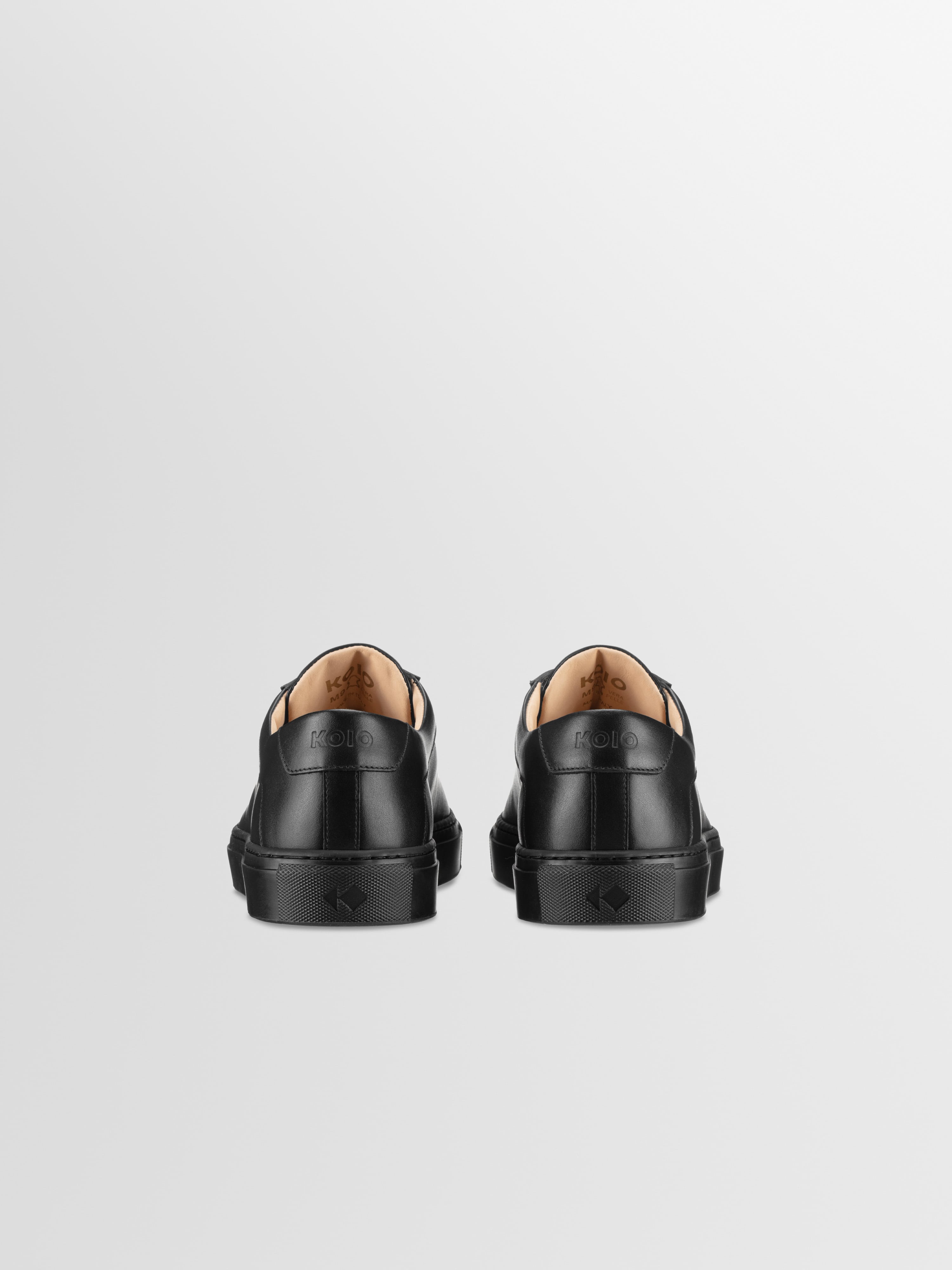 Women's All Black Leather Low-top Sneaker | Capri in Nero | Koio
