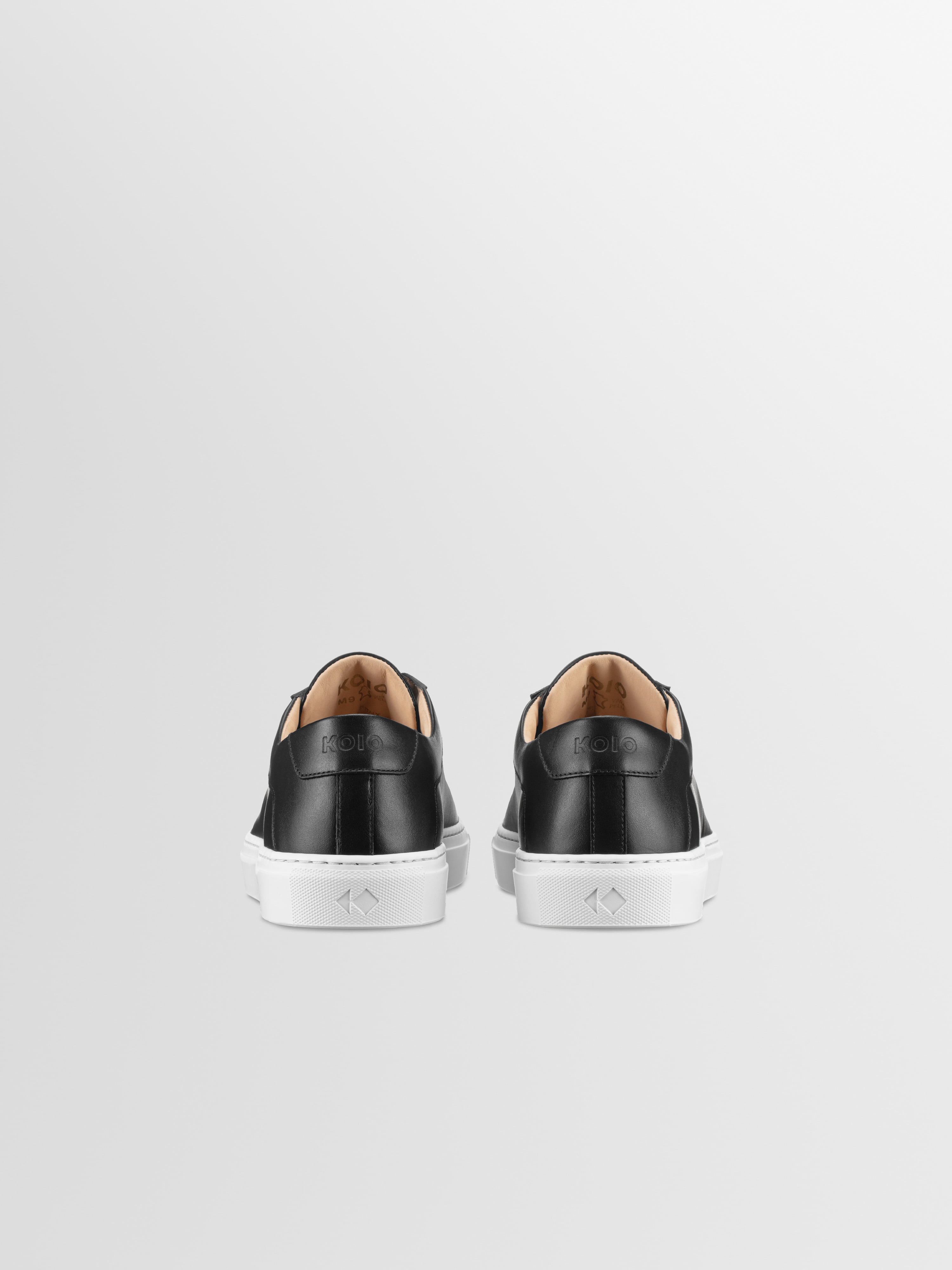 Men's Black Leather Low-top Sneaker, Capri in Onyx