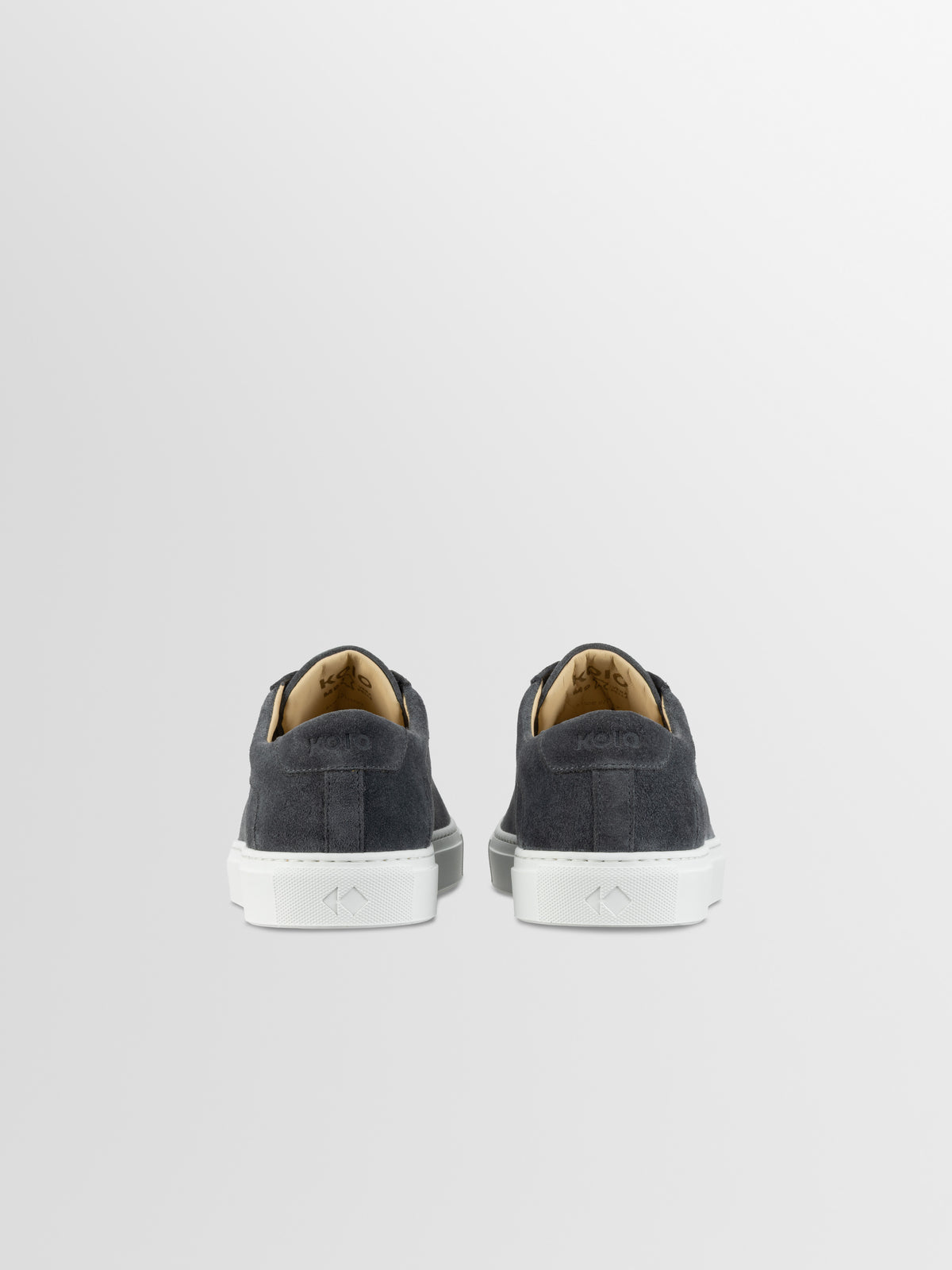 A pair of men