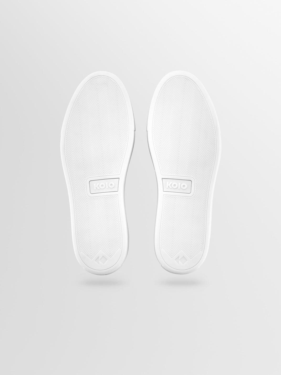 Capri Leather Sneaker in Triple White Wide Fit