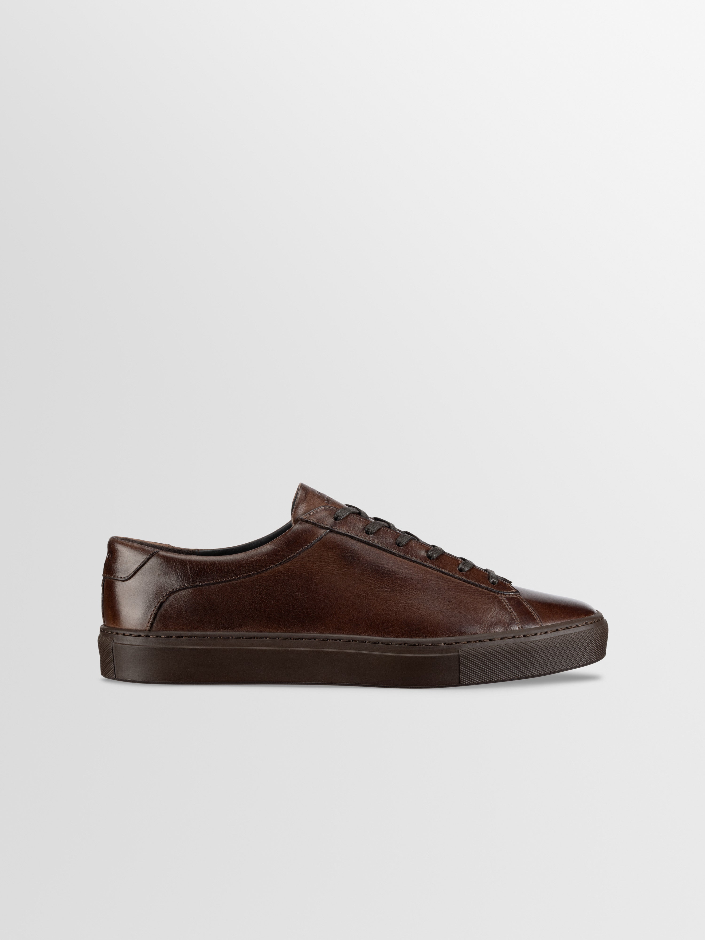 A pair of men