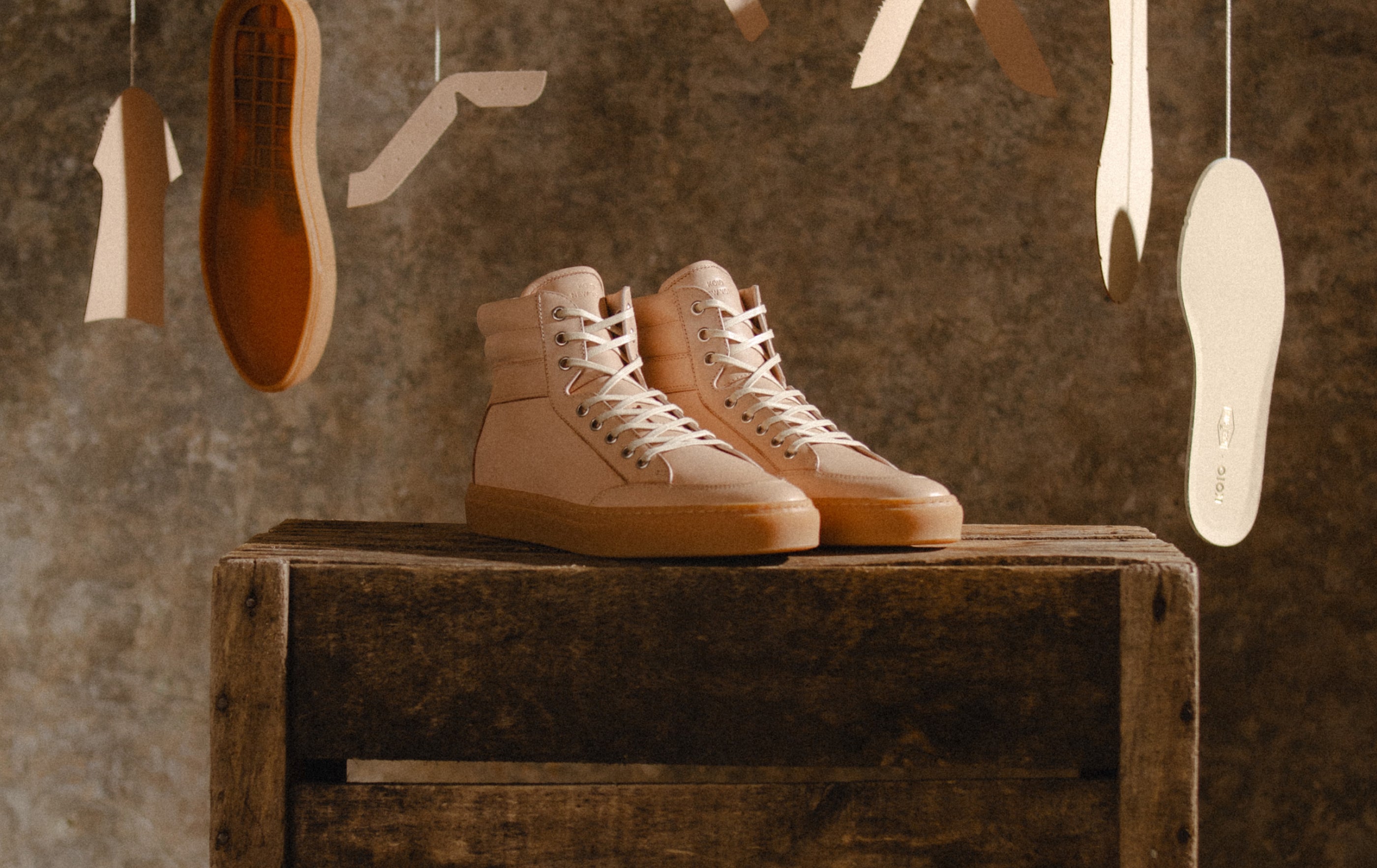 Introducing the Primo in 
Vachetta Rose Anvil