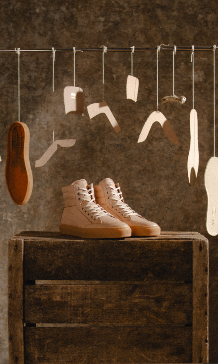 Introducing the Primo in 
Vachetta Rose Anvil