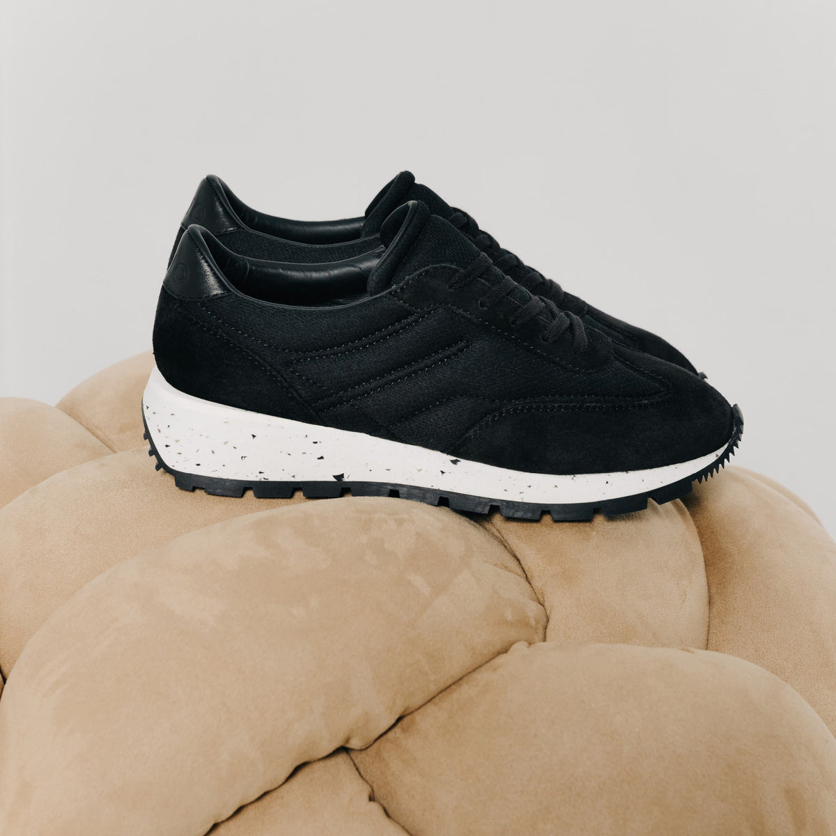 Retro Runner in Night