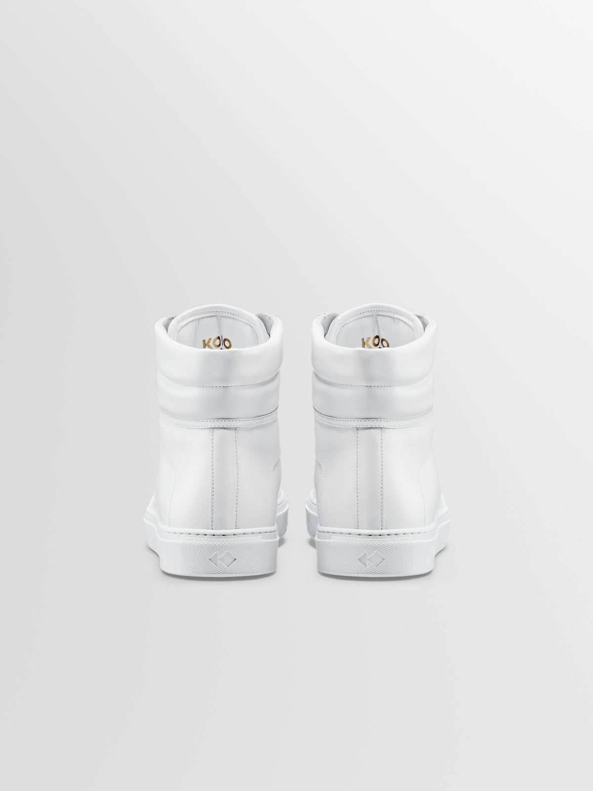 Primo in Triple White