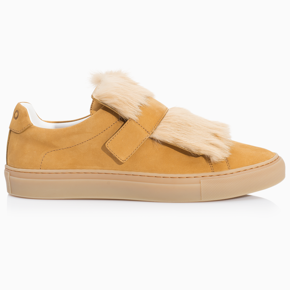 Women s Low Top Nubuck Sneaker in Camel Gavia Camel Fur KOIO